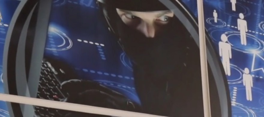 Torino, medico arrestato per produzione video pedopornografici