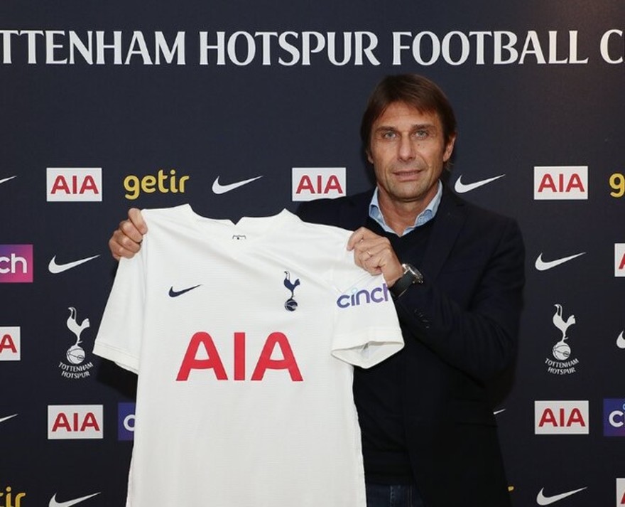 Antonio Conte è il nuovo allenatore del Tottenham