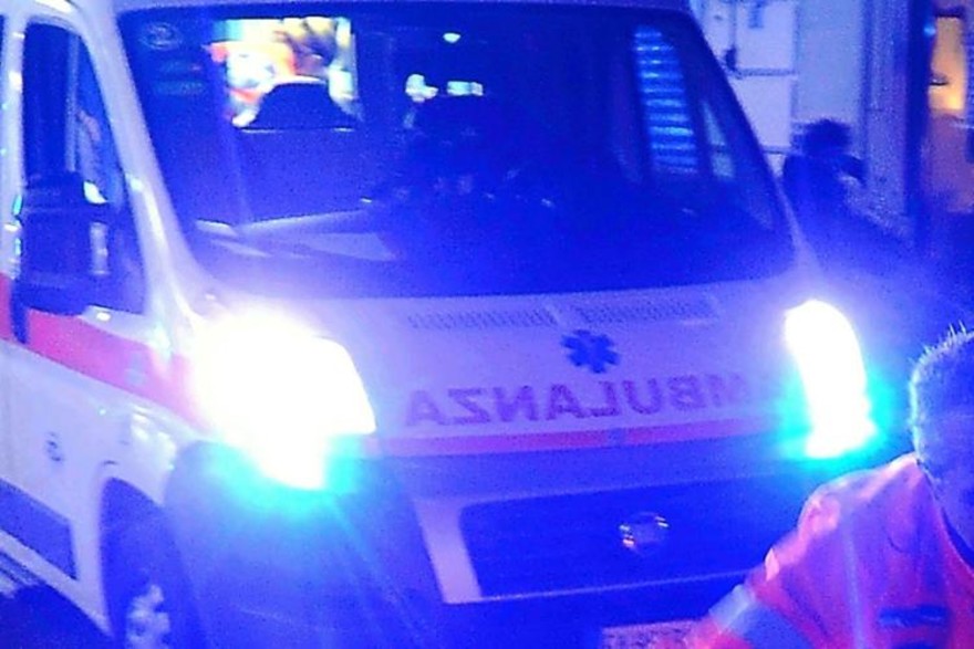Travolta da un'auto nella notte, morta 22enne a Genova