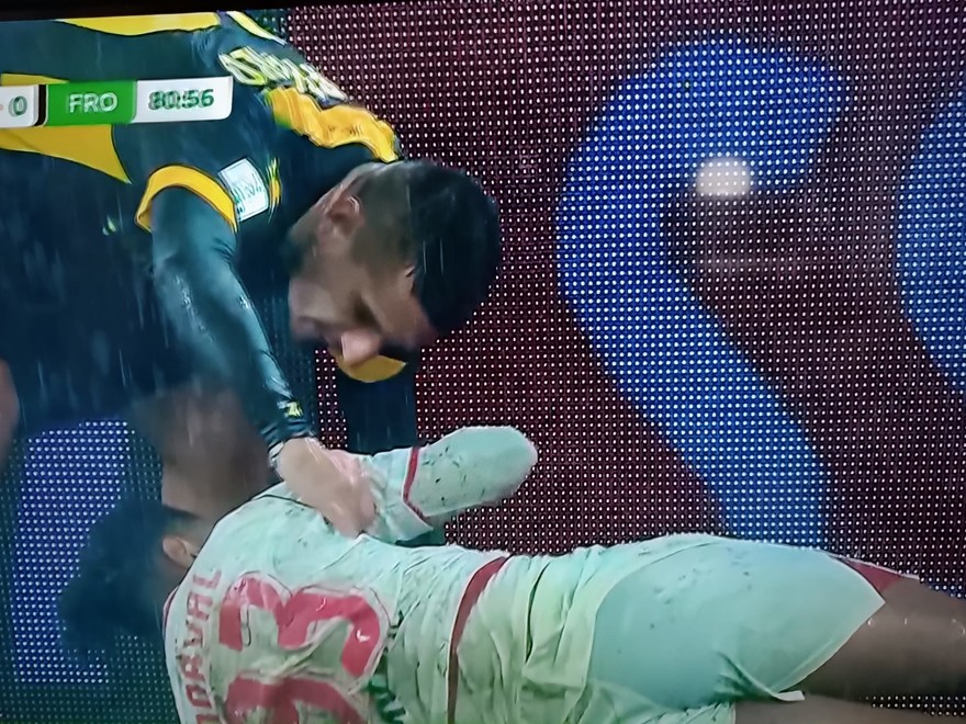 Harakiri Bettella, Frosinone affoga nella pioggia di Bari