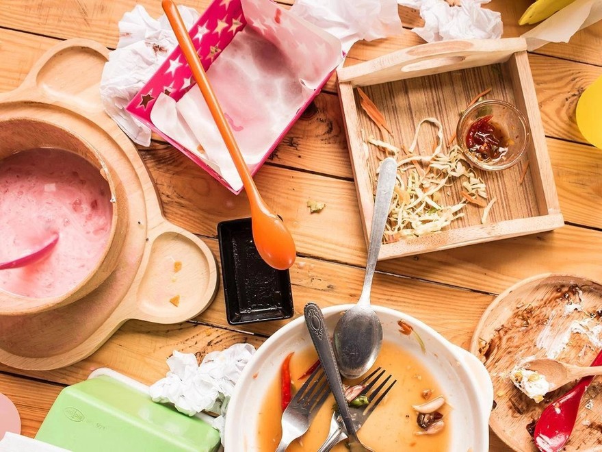 Aumenta lo spreco di cibo, buttati  90 grammi al giorno a persona