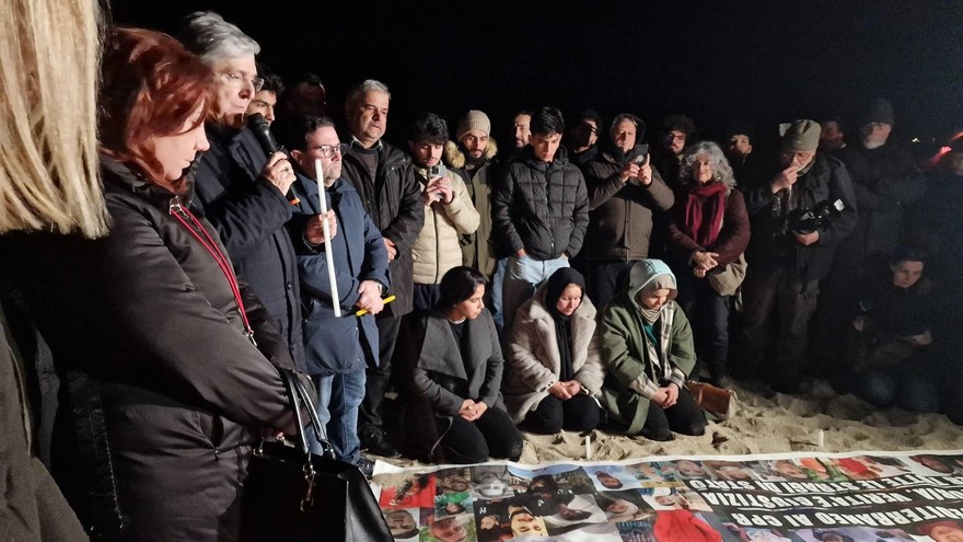 Due anni fa la strage di Cutro, veglia in spiaggia per ricordare