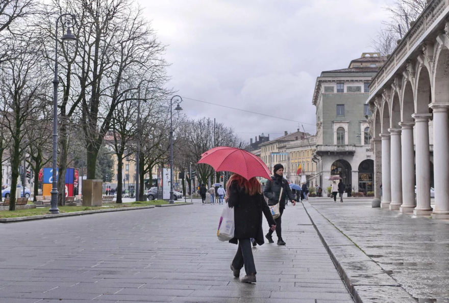 Ancora piogge e temporali, weekend con l'ombrello