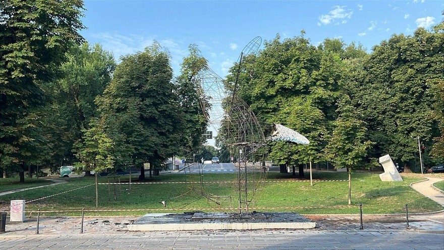 Milano, piromane incendia la Balena della Triennale