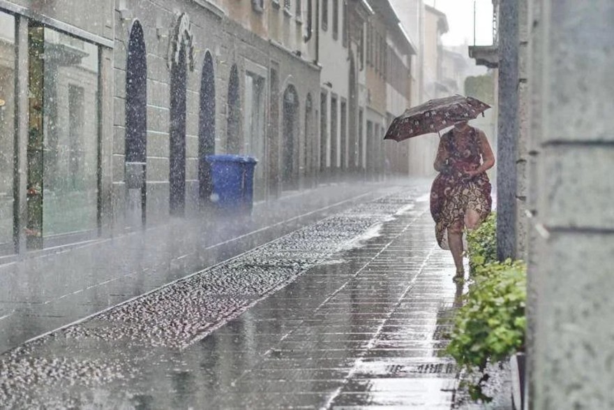 Meteo, allerta al nord per maltempo, al sud per il caldo