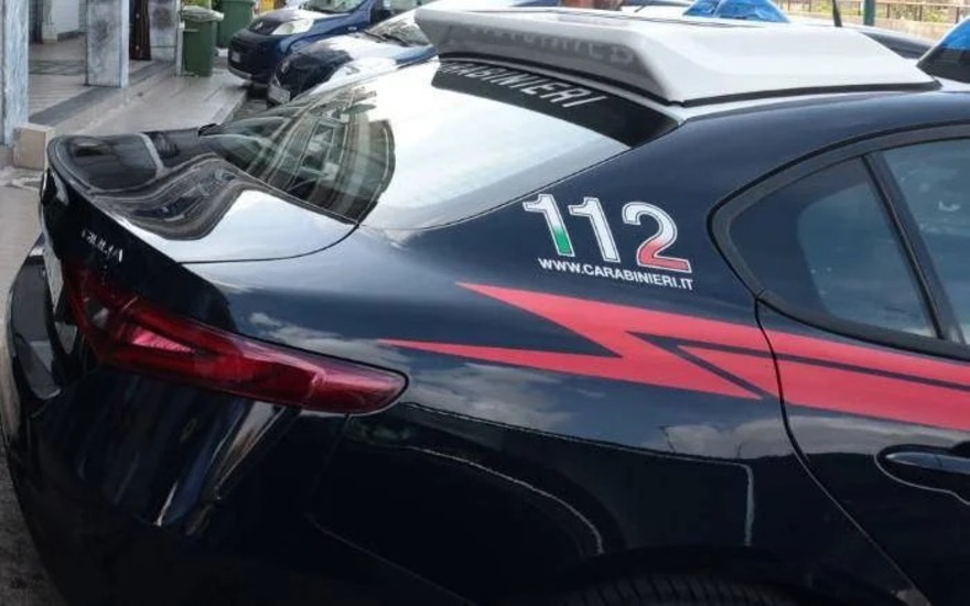Napoli, lite dopo un tamponamento: accoltellato 54enne